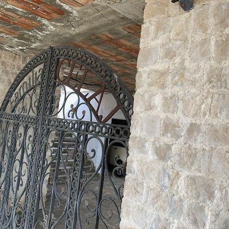 Villa Celaj “The Castle” Круя Экстерьер фото