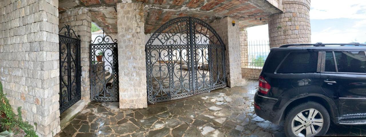 Villa Celaj “The Castle” Круя Экстерьер фото